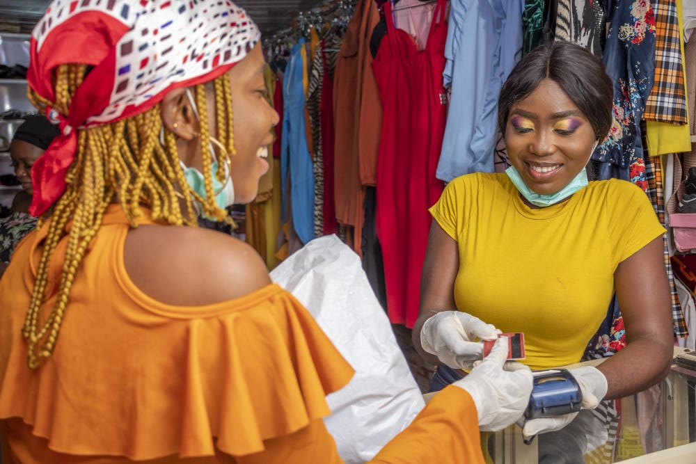 WHY YOU MUST GIVE GREAT CUSTOMER SERVICE IN YOUR SMALL BUSINESS